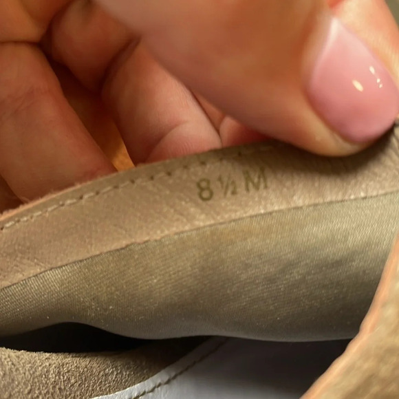 Delman, women’s 8.5, light brown suede slip-on wedge heel sandals EUC - Picture 9 of 9